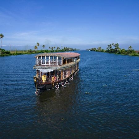 Coco Floatel Hotel Alappuzha Exterior photo